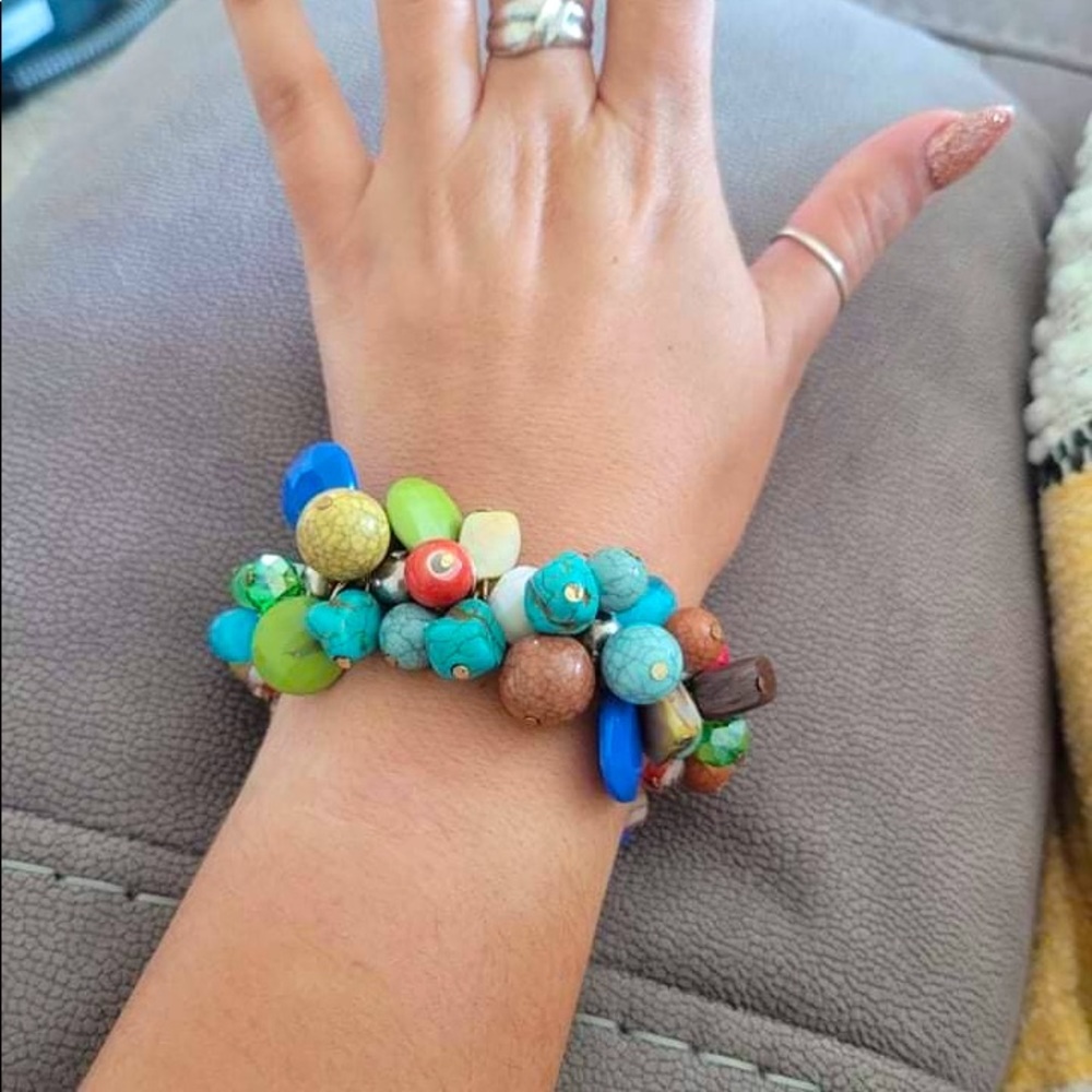 Multicolored Chink Bead Bracelet